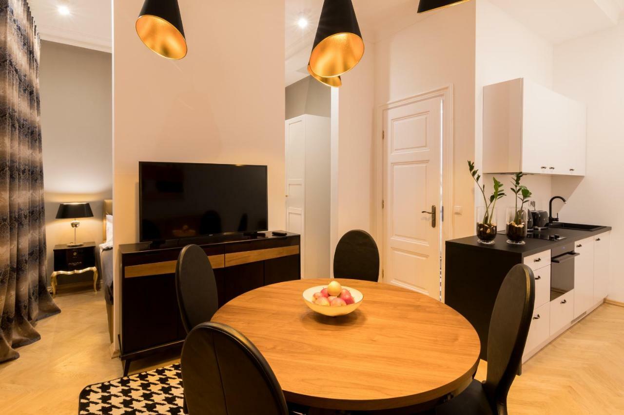 Apartments Zwierzyniecka A4You Krasków Eksteriør bilde