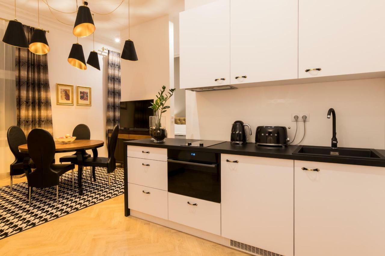 Apartments Zwierzyniecka A4You Krasków Eksteriør bilde