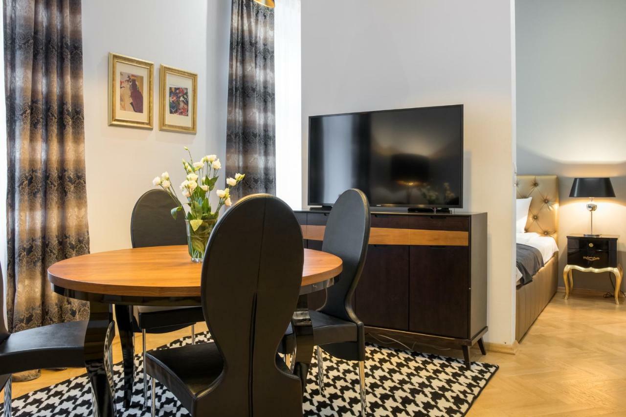 Apartments Zwierzyniecka A4You Krasków Eksteriør bilde