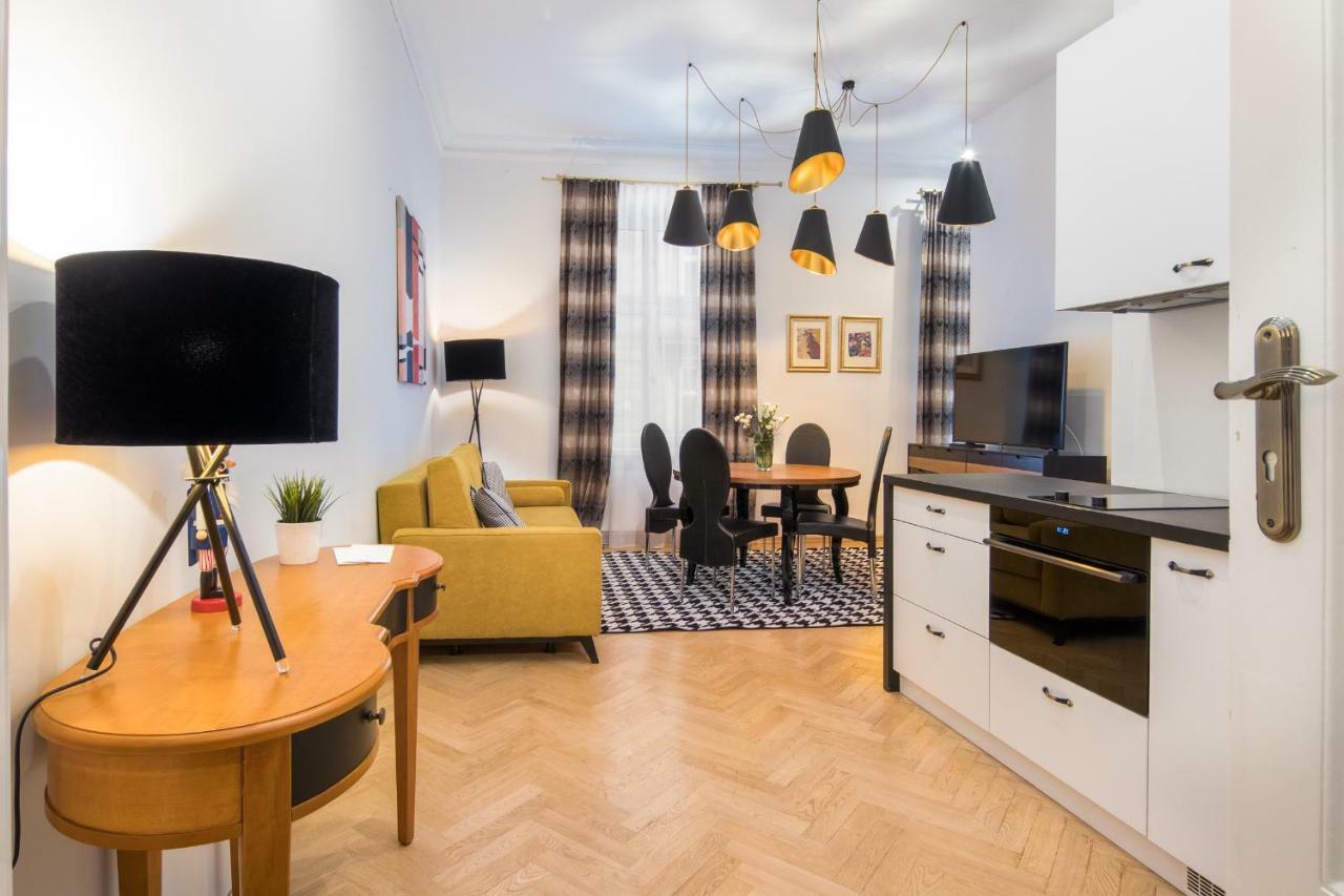 Apartments Zwierzyniecka A4You Krasków Eksteriør bilde